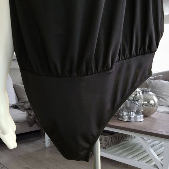 EXPRESS Black Cowl Neck Sleeveless Bodysuit L One Piece Shell Drape Neck Thong - Picture 8 of 16